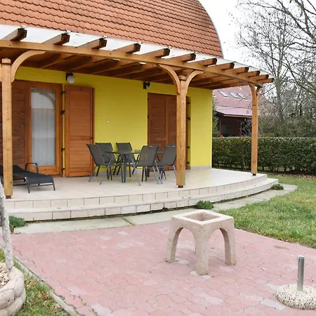 Holiday home Gitta Nyaralohaz